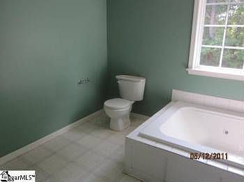 5th image of 523 Whispering Ct