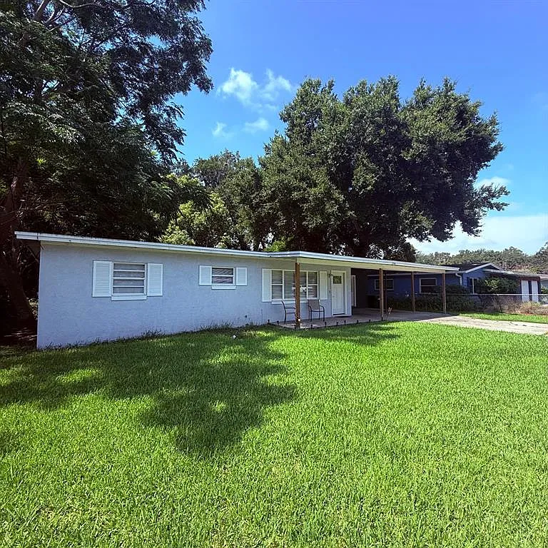 3 bed, 2.0 bath, 1841 sqft, $2,500 — Photo 2