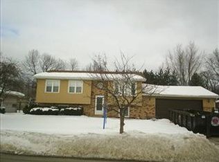 6560 Lakewood Ave, Portage, IN 46368