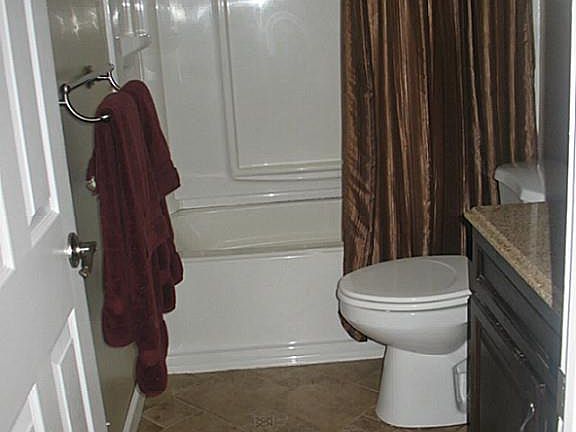 5th image of 63 Valerie Ct