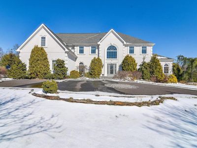 8 Blair Ln