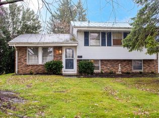 990 Champagne Dr, Marion, OH