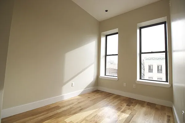 Rented by Nooklyn NYC LLC | media 42