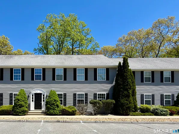 48 Kings Highway #103, Ledyard, CT 06335