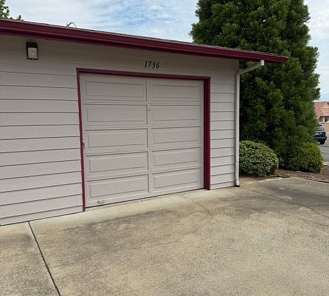 2nd image of 1736 Medart Ln