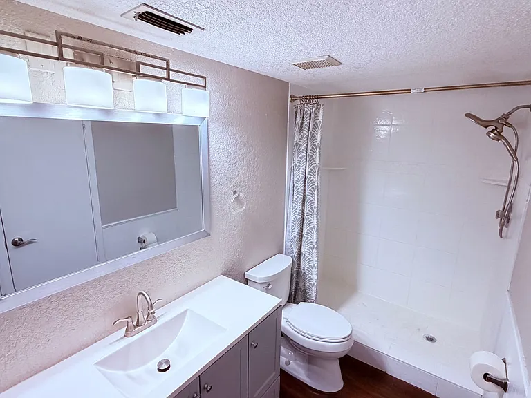 3640 S Saint Lucie Dr — Photo 18