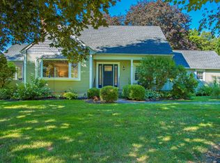 26 White Schoolhouse Rd, Rhinebeck, NY 12572