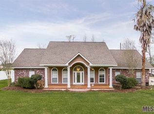 11087 Savoy Rd, Saint Amant, LA 70774