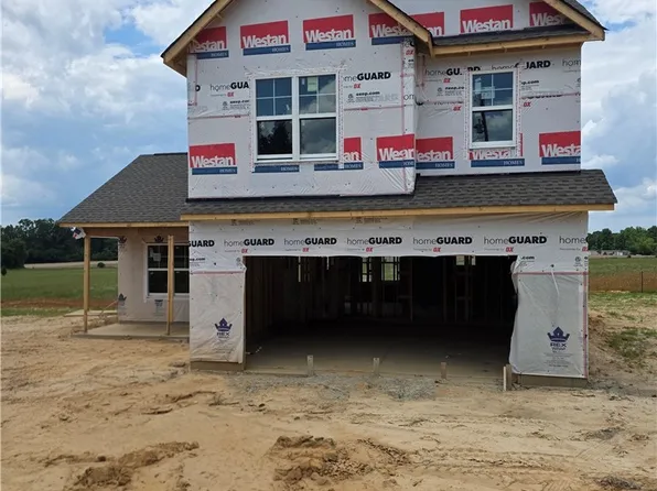 748 Brown Rd, Clinton, NC 28328