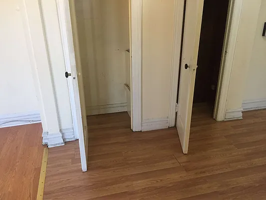Rented by Metroline Realty | media 21
