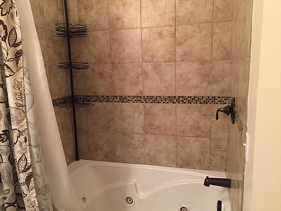 Jetted tub in master bath
