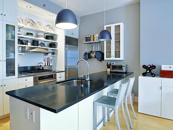 5th image of 110 Livingston St APT 11I