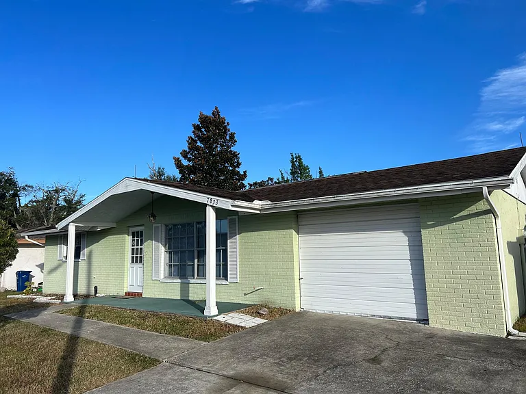 7833 Cayuga Dr — Photo 5