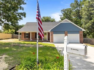 107 Beaumont Ct, Raeford, NC 28376