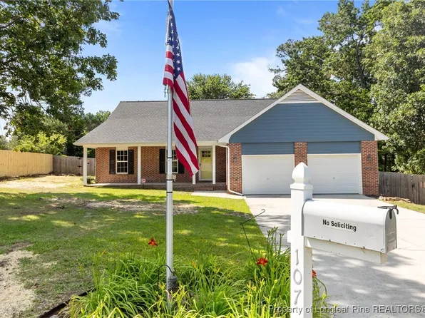 107 Beaumont Ct, Raeford, NC 28376