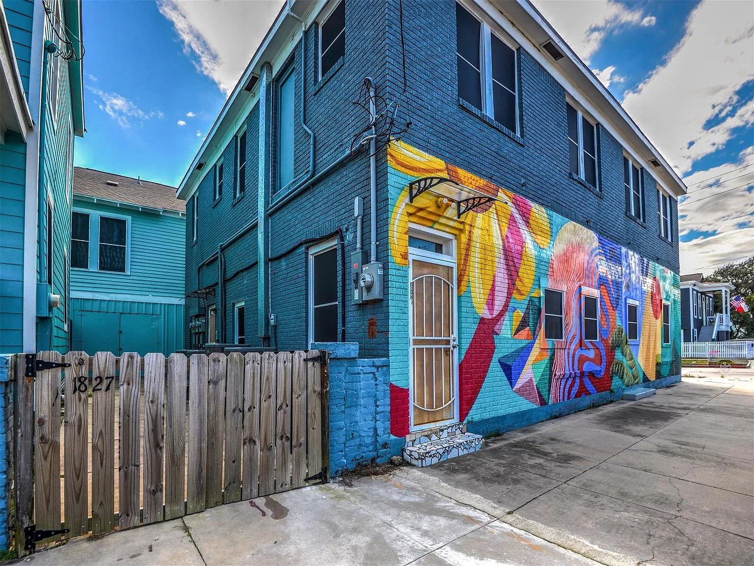 2 bed, 1.0 bath, 900 sqft, $1,425 — Photo 3