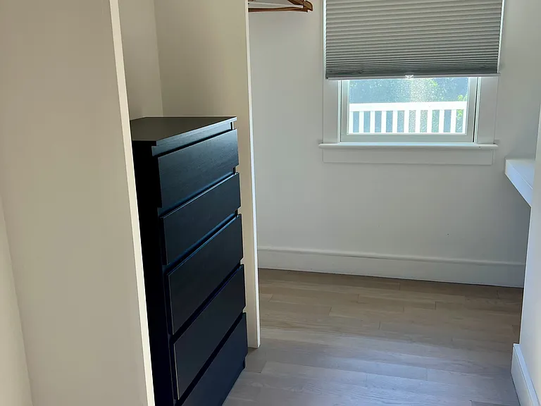 9 Chester Ave — Photo 30