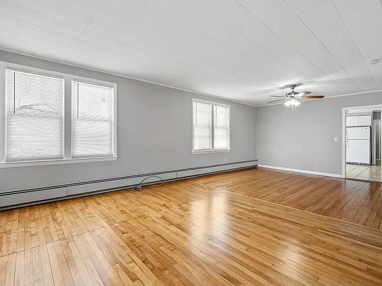 8 Bedford Ave #1 — Photo 7