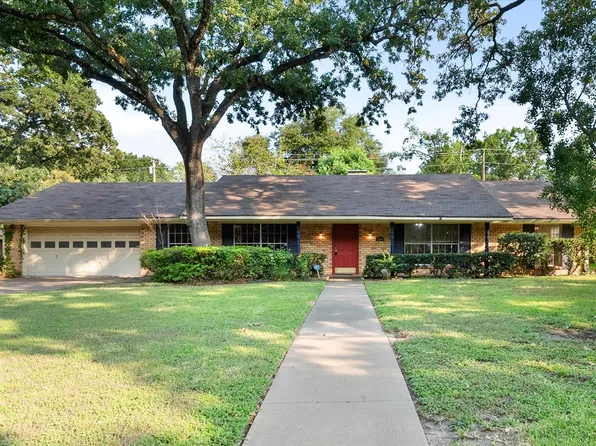 1000 Bryn Mawr St, Corsicana, TX 75110