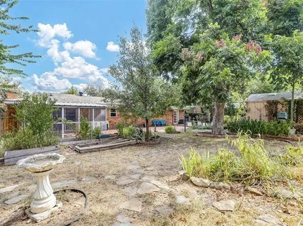 7004 Meadowbrook Dr, Fort Worth, TX 76112