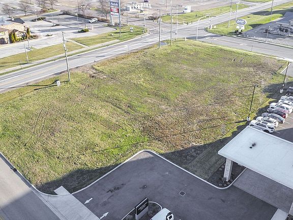 2nd image of 5595 Renner Rd