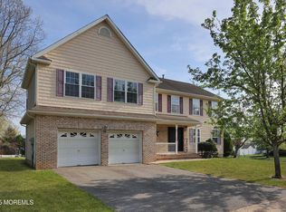 22 Roe Lane, Howell, NJ 07731