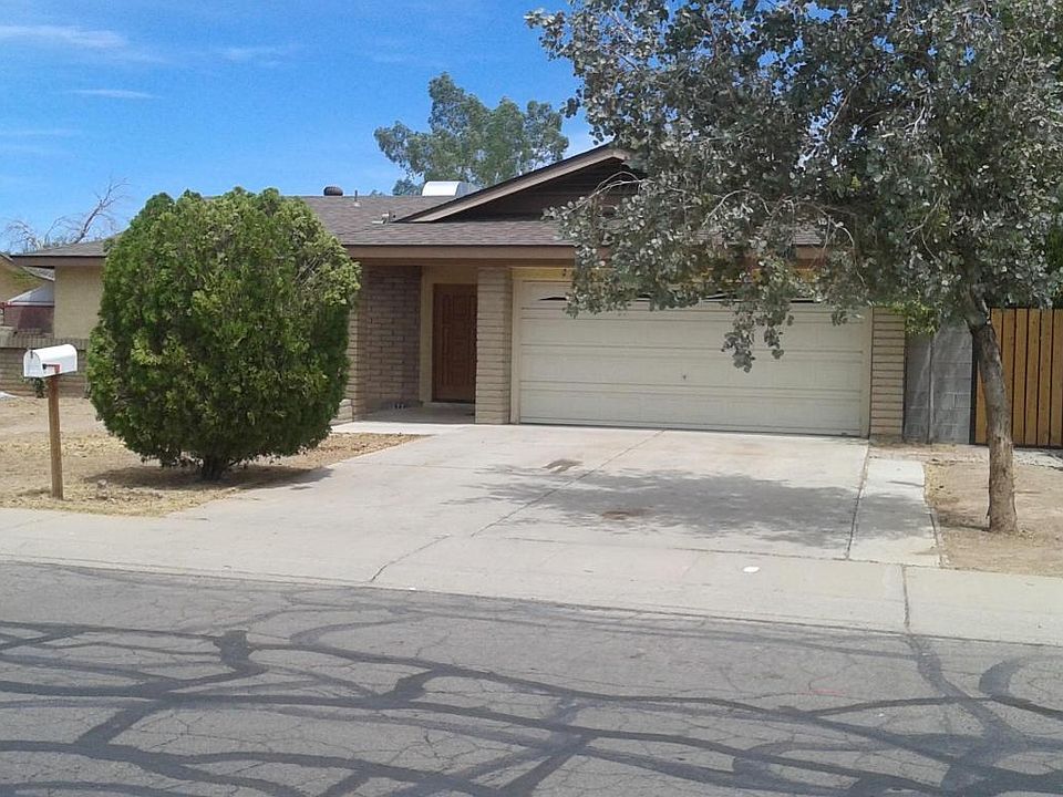 2nd image of 1007 N 61st Ln