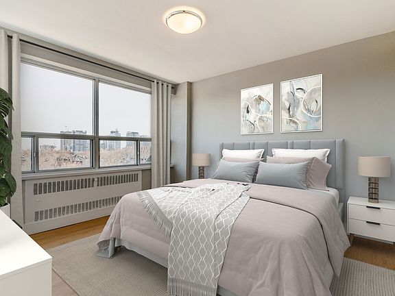 5th image of 321 Sherbourne St