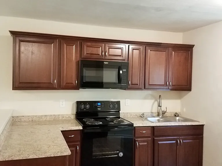120 Orange Ave — Photo 1