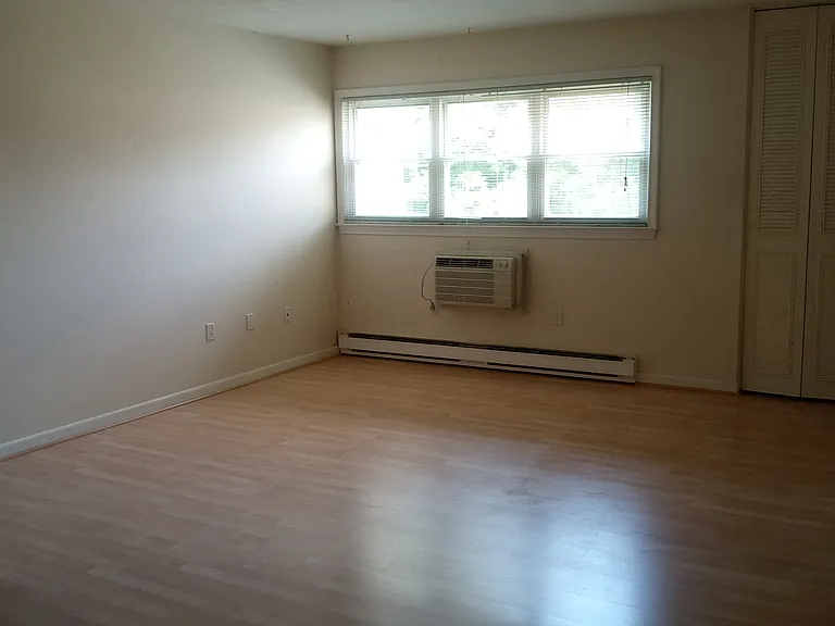 28 Thompson Rd #6E — Photo 5