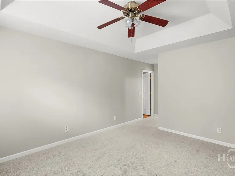 139 Pampas Dr — Photo 17
