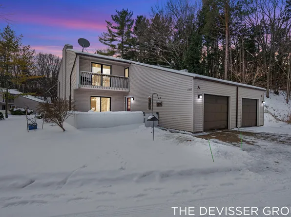 17460 Dunewood Ct Unit A, Spring Lake, MI 49456