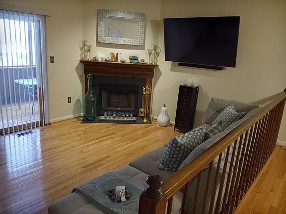 5th image of 22 Variton Dr