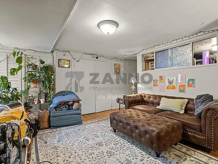 35 Bowen St #A — Photo 8