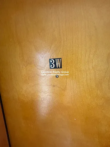 7320.5 N Ridge Blvd Photo 1