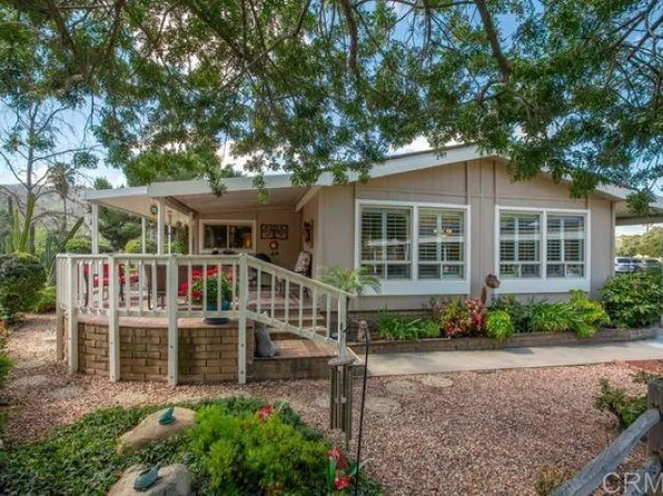 8975 Lawrence Welk Dr Space 284, Escondido, CA 92026