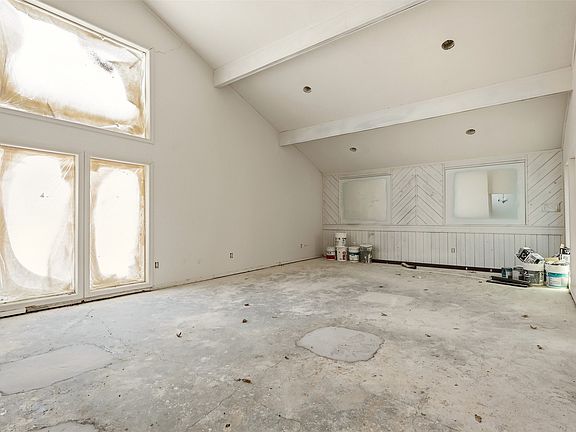 5th image of 2700 Shadow Wood Ct