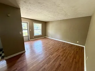 3300 Robin Rd — Photo 4