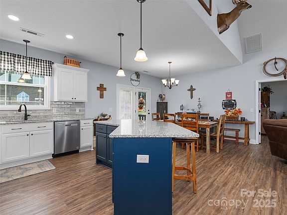 6th image of 303 Johnson Farm Rd