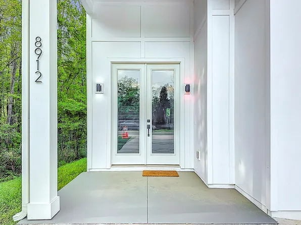 8912 Hogan Rd, Jacksonville, FL 32216