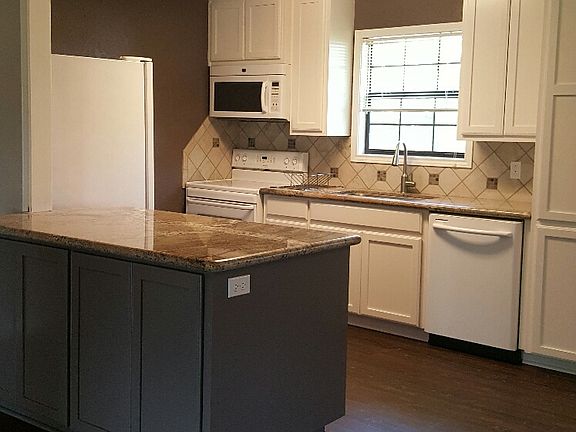 4th image of 605 Sweet Gum St