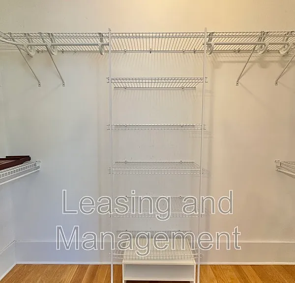 76 Alberta Ave — Photo 16