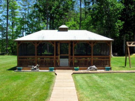 2nd image of 8 Pine Ln