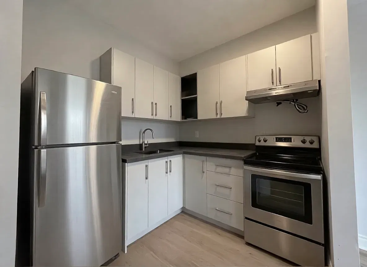 1225 Bloor S W - 8 — Photo 1