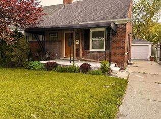 20219 Moross Rd, Grosse Pointe, MI 48224