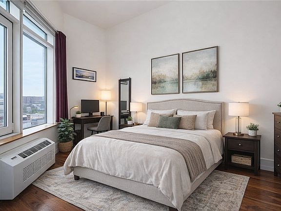 5th image of 1017 Jackson Ave APT 5D