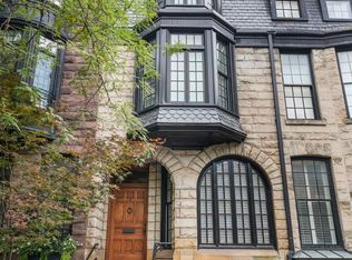 53 E Elm St, Chicago, IL 60611