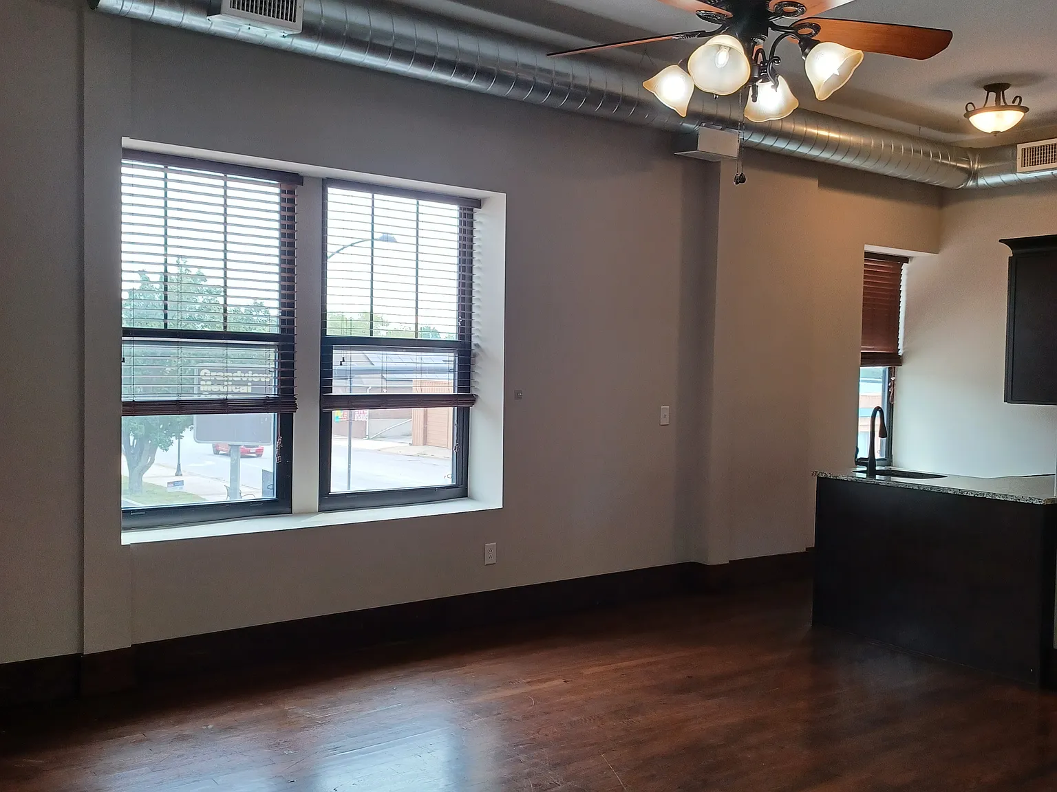 822 Main St — Photo 3