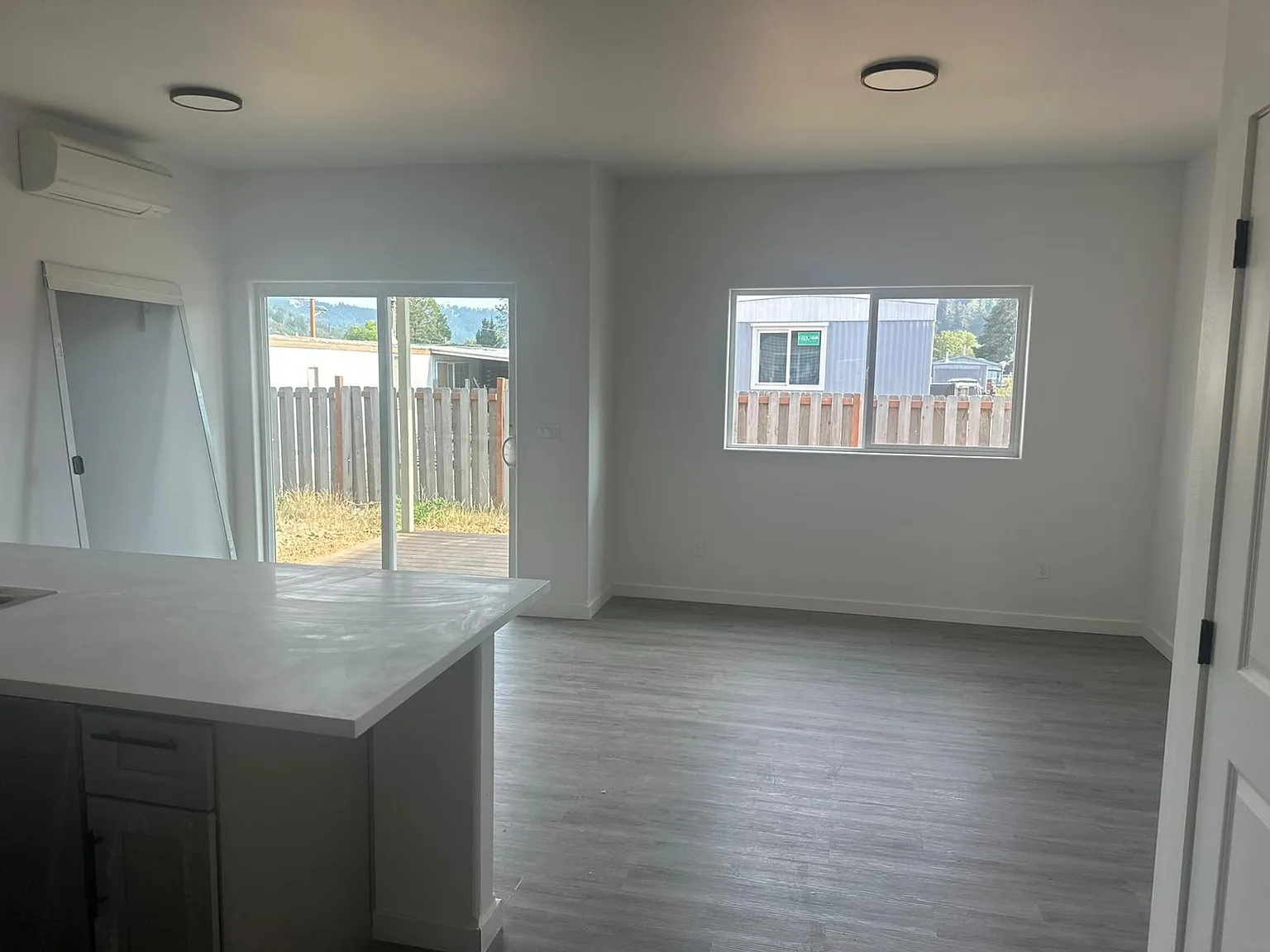160 Allison Ave — Photo 2