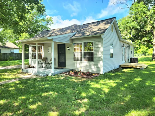 200 S Cedar St, Commerce, OK 74339